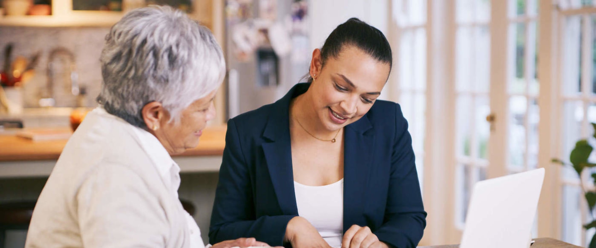 Insurance Brokers and Advisors: A Comprehensive Overview