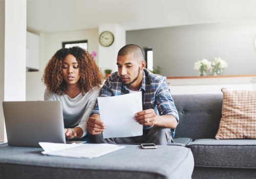 What is the difference between a roth ira and a traditional ira?